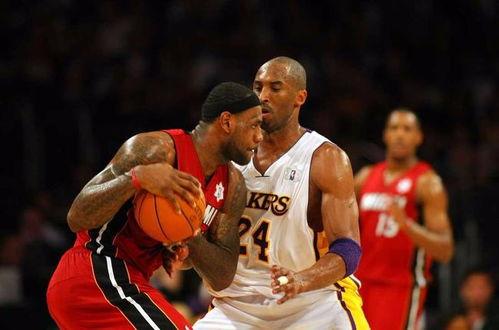 爆料科比詹姆斯单挑视频,巅峰对决，谁才是篮球之神？