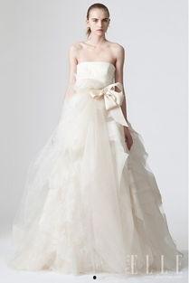 明星同款蓝色婚纱,探寻优雅婚纱的秘密