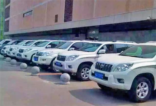 成都汽车网红车厢租赁,打造个性化出行新潮流