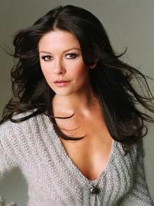 巨乳外国美女明星,性感魅力与演艺事业并驾齐驱